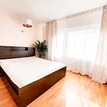 Апартаменты Cofy - Quiet Location, Air-conditioning, Free Parking, 24-7 Check-in-out With Prepaid Nighttime Check-in, Early Check-in, Late Check-out! *