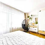 Cofy - Quiet Location, Air-conditioning, Free Parking, 24-7 Check-in-out With Prepaid Nighttime Check-in, Early Check-in, Late Check-out! Apartamento Tallin
