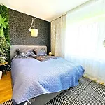 Апартаменты Cofy - Quiet Location, Air-conditioning, Free Parking, 24-7 Check-in-out With Prepaid Nighttime Check-in, Early Check-in, Late Check-out! *