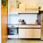 Cofy - Quiet Location, Air-conditioning, Free Parking, 24-7 Check-in-out With Prepaid Nighttime Check-in, Early Check-in, Late Check-out! Апартаменты