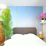 Cofy - Quiet Location, Air-conditioning, Free Parking, 24-7 Check-in-out With Prepaid Nighttime Check-in, Early Check-in, Late Check-out! Apartamento