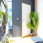 Апартаменты Cofy - Quiet Location, Air-conditioning, Free Parking, 24-7 Check-in-out With Prepaid Nighttime Check-in, Early Check-in, Late Check-out! Таллин