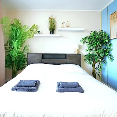 Cofy - Quiet Location, Air-conditioning, Free Parking, 24-7 Check-in-out With Prepaid Nighttime Check-in, Early Check-in, Late Check-out! Apartment *