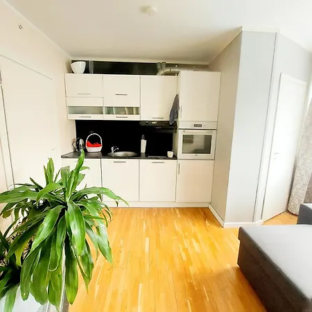 דירה Cofy - Centrally Located, Quiet District, Air-conditioning, Free Parking, 24-7 Express Check-in-out, Close To Sea And Everything Need For Living!