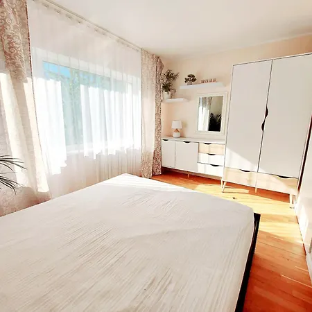 Cofy - Quiet Location, Air-conditioning, Free Parking, 24-7 Check-in-out With Prepaid Nighttime Check-in, Early Check-in, Late Check-out! Tallinn