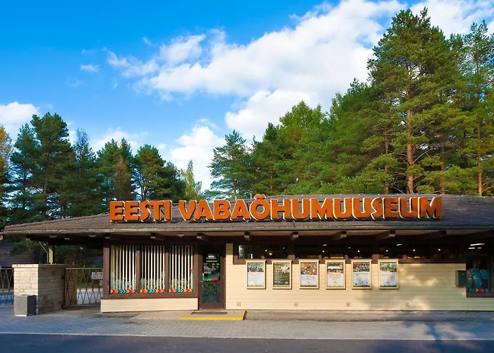 Cofy - Quiet Location, Air-conditioning, Free Parking, 24-7 Check-in-out With Prepaid Nighttime Check-in, Early Check-in, Late Check-out! 公寓